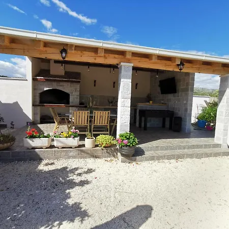 فيلة This Is Life-ranch Poljica (Trogir)