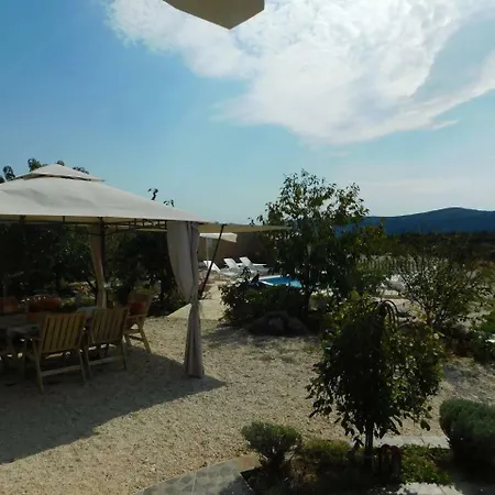 This Is Life-ranch Poljica (Trogir)
